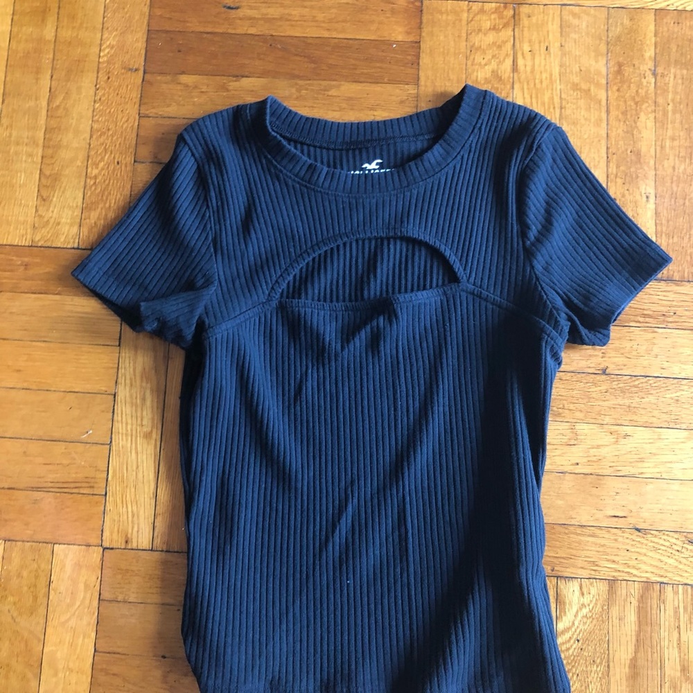 Black Hollister top
